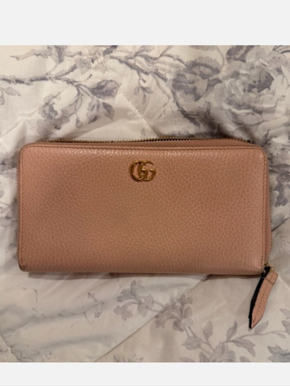 Gucci GG Marmont zip-around continental wallet Pink
